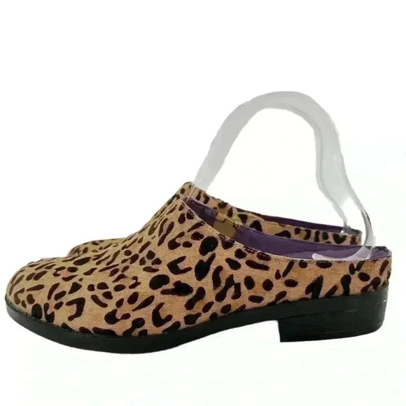 David Tate flats size 8.5 W brown cheetah print calf hair slip on mules clogs - Picture 5 of 13